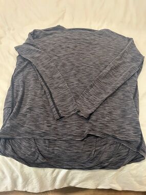 lululemon athletica Long Sleeve Heathered Gray Top